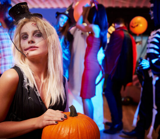 13 najboljših destinacij za praznovanje noči čarovnic po svetu